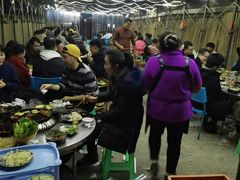 -彝人部落火盆烧烤(原内环足球场店)