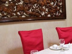 包厢-金杏·粘卷子 烤鸭 农家菜