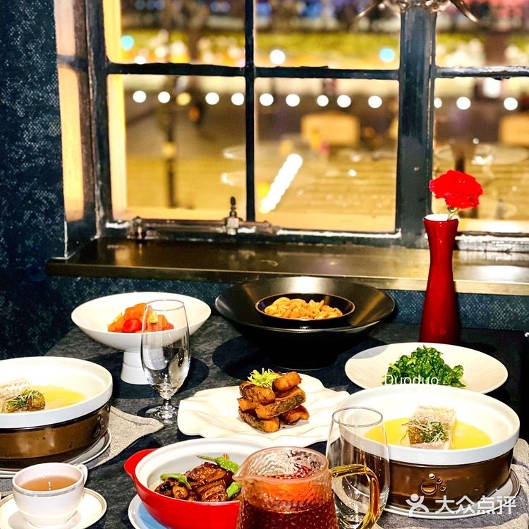 外滩上绝美的江景餐厅|这一餐品出了江南风味😋