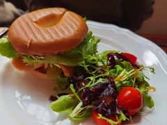 牛油果鸡肉贝果-VESH COFFEE(定西路店)