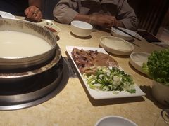 -英子补身汤(海兰路店)