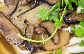 Mushroom Knife-Sliced Noodles