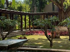 -三亚湾海居雅高铂尔曼度假酒店