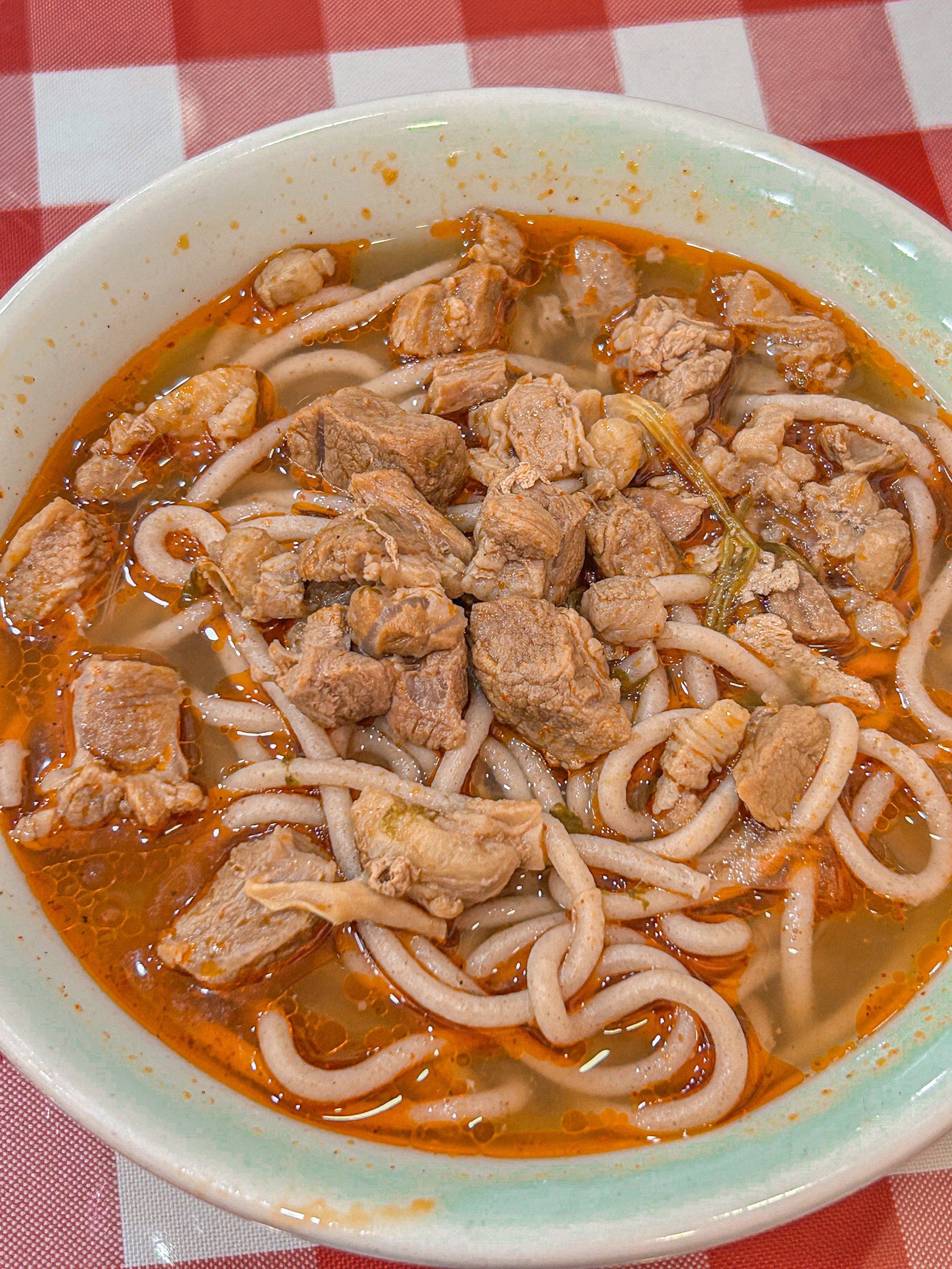 这碗羊肉面陕北朋友也说好吃的很!