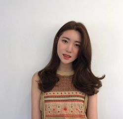 -时尚殿堂明星门店