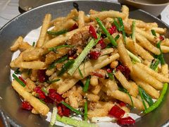 -巴厘龙虾·榜首油焖大虾(音乐学院·沿江酒馆店)