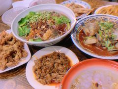 -爆炸头阿姨小四川正宗川味小吃(无任何分店)