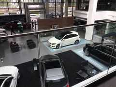 -上海星瀚奔驰4S店(红柳路店)