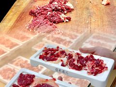 -来龍儿鲜切牛肉自助老火锅