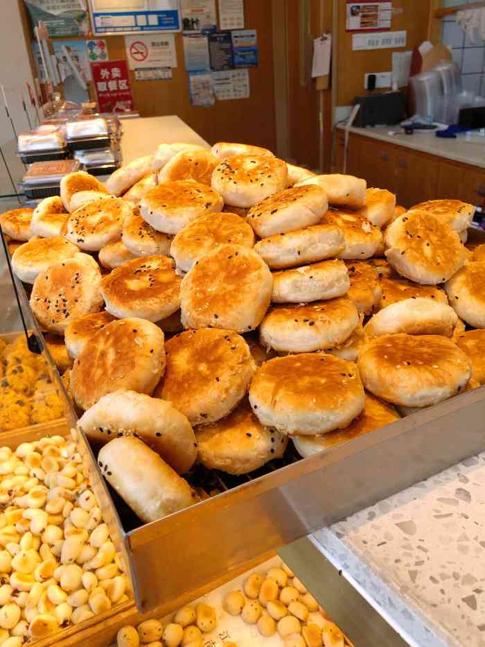 汪保来(湖墅南路店)-"这家店在文晖路和湖墅南路交叉口的西南角的.