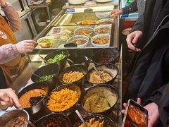 -爆炸头阿姨小四川正宗川味小吃(无任何分店)