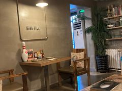 大堂-HIGH FIVE哈福手工汉堡(桂林路店)