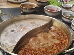 -顶顶汤火牛排火锅·经典铜锅涮肉