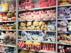 -名创优品(北京新中关购物中心地铁层店)