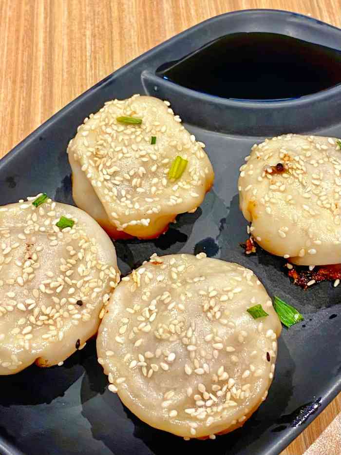 小杨生煎(鼓楼店)-"[薄荷]环境:鼓楼路口拐角的一家店小.