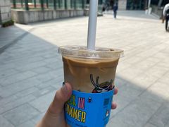 生椰拿铁-瑞幸咖啡(石榴中心店)