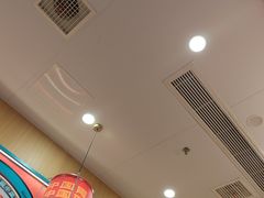 -塔斯汀中国汉堡(徐汇汇京广场店)