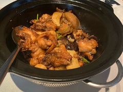 鲍鱼咸鱼鸡煲-皇朝会.经典传统粤菜(外滩店)
