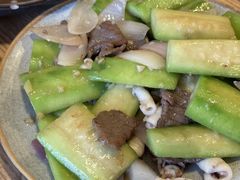 丝瓜炒牛肉和鱿鱼-禾气食店