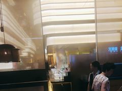 -钱小奴海鲜自助黑金店(杭州滨江龙湖店)