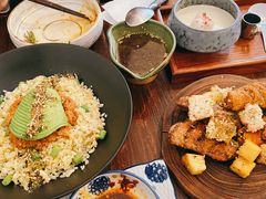 牛油果拌饭-小食院简餐厅