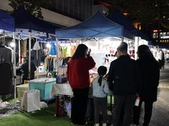 -吴山路夜市