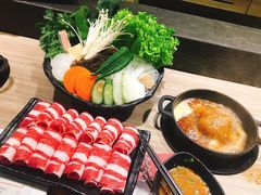 -呷哺呷哺(万达新世界店)