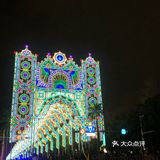 人潮洶湧，第一次這樣可以安心逆向，感覺好特別