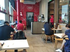 大堂-百事佳烧鸭牛腩(上海虹桥站店)
