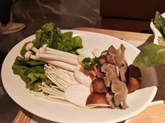 菌菇拼盘-左庭右院鲜牛肉火锅(环球港店)