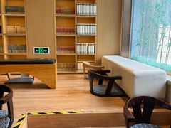 -漕河泾街道图书馆(漕河泾社区文化活动中心店)