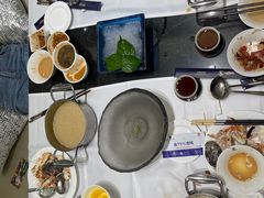 -红鼎豆捞·非遗鲍皇汤火锅(宝丰路店)