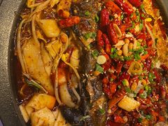-鸣记脆皮烤鱼·海鲜烤鱼(三八广场店)