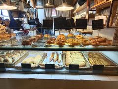 面包甜点陈列柜-仙峰天然面包(迎宾路店)