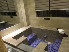 -宁波杭州湾海底温泉