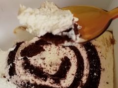 白巧克力瑞士卷-Awfully Chocolate(来福士广场店)