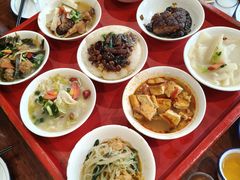 -蓝田九大碗民俗食府(蓝田店)