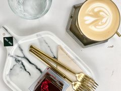 -UNI UNI(环亚凯瑟琳店)