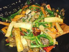 -银鼎轩麻辣香锅(丹尼斯2天地店)