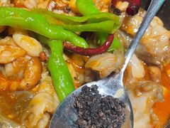 黑松露牛肝菌焖牛蛙-云海肴·汽锅鸡·云南菜(天山百盛优客店)