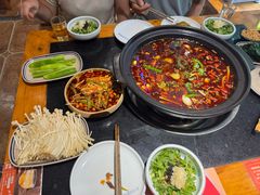 特色麻辣鱼-小饕荟雅安贡椒鱼鲜馆(广福桥店)