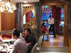 大堂-隔壁老王·家常云南菜(花巷店)