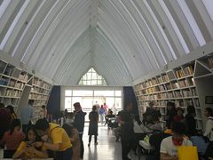 -钟书阁(松江泰晤士小镇店)