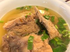 -席娜卡琳火车铁道夜市