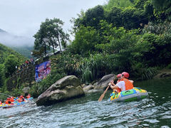 -安吉龙王山峡谷漂流