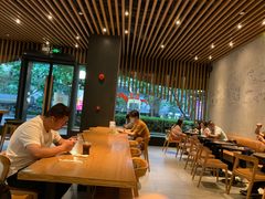 大堂-星巴克(大宁店)
