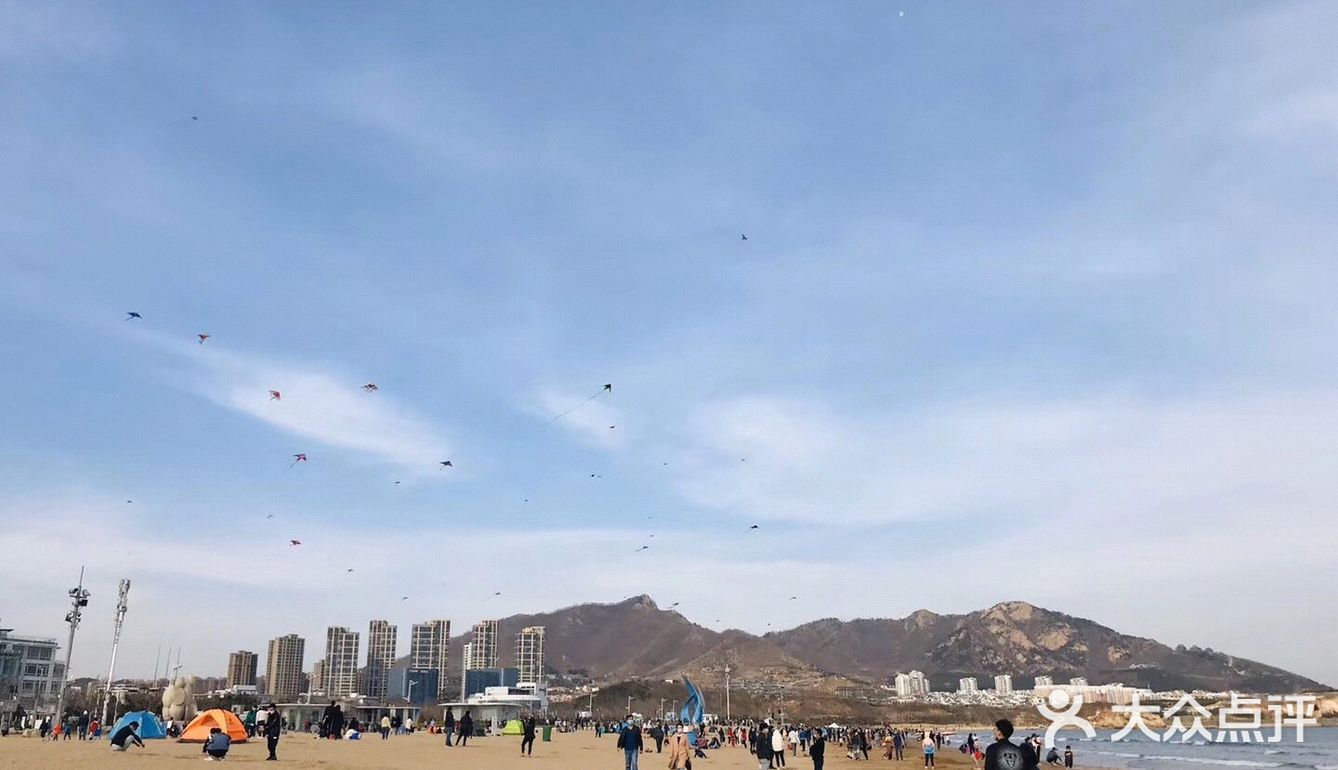 以为人不会太多，结果到海边一看