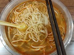 -亮亮面馆(经六路店)