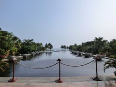 -亚龙湾喜来登·美景台大堂吧