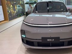 -理想汽车(世纪汇店)